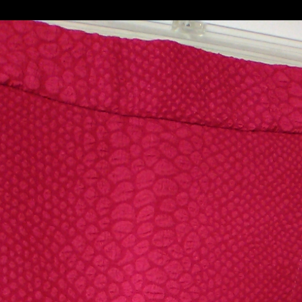 Just fab red skirt - Picture 3 of 6